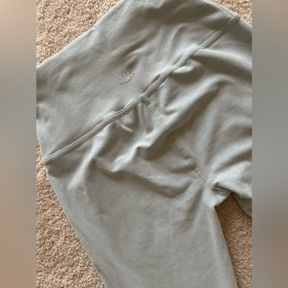 Like New Beyond Yoga Blue Spacedye Midi High Waisted Legging Size Small - Picture 5 of 5